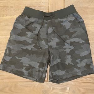 Lululemon shorts camouflage